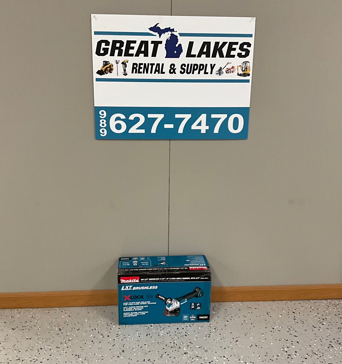 Makita X-Lock Angle Grinder